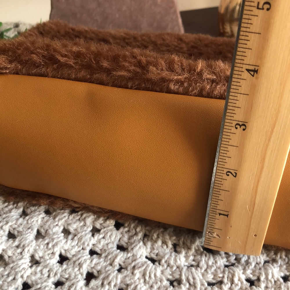 8 Other Reasons Chocolate Faux Shearling Shoulder Bag - Picture 10 of 12